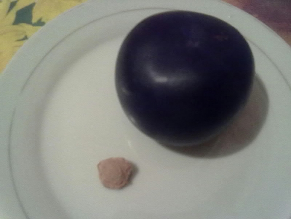 Вот и такую сливу у нас продают )))))