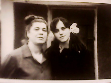 Я в 15 лет(1974) с мамой.